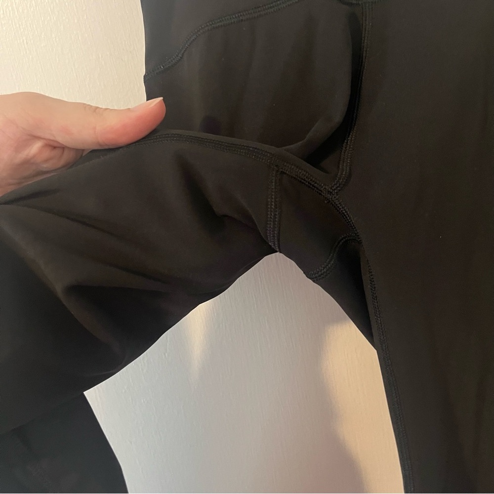 Lululemon Athletica Black High Rise Tights Leggings Cropped Hidden Pocket Size 4 - Picture 3 of 10